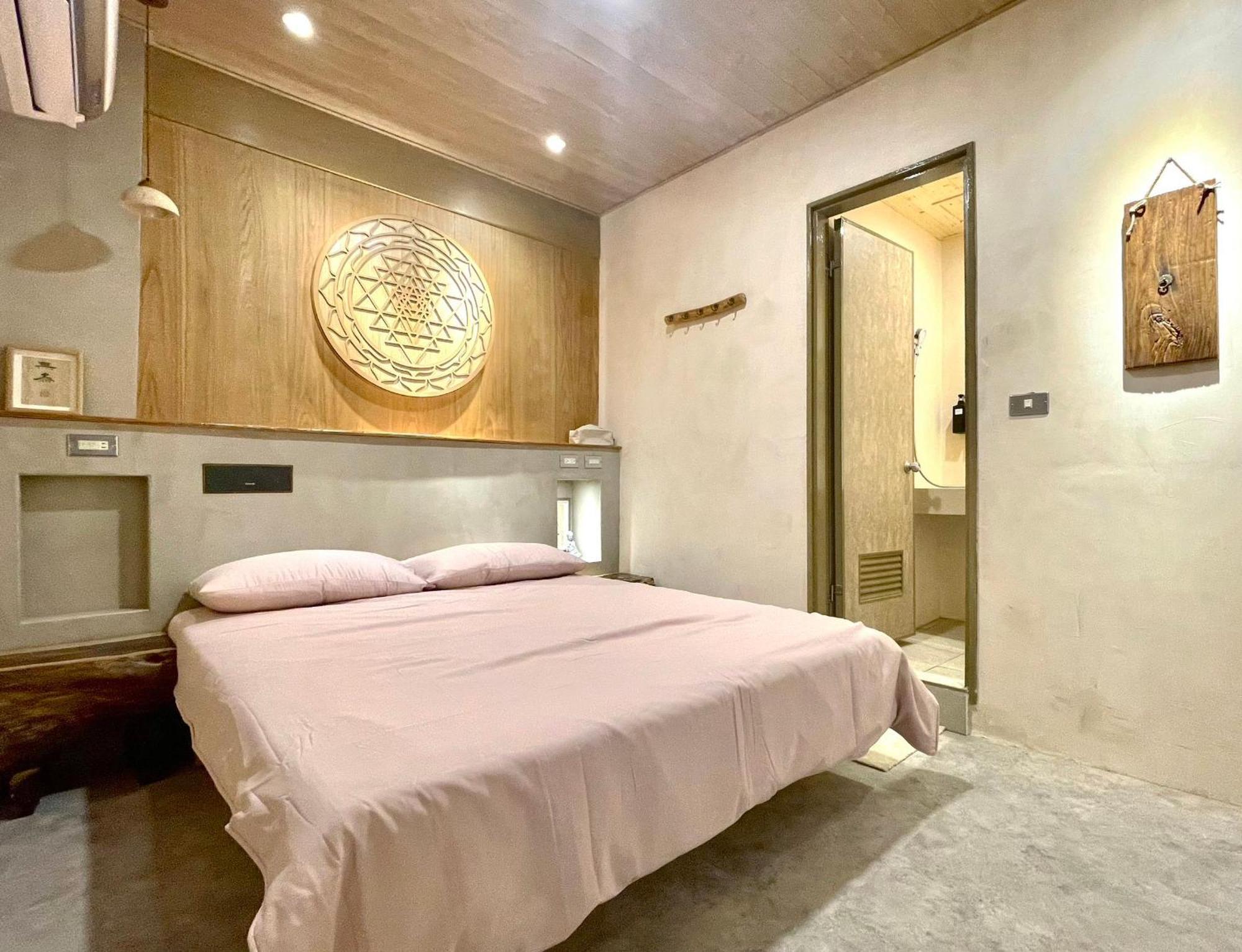 醒覺旅人-訂房後需聯繫轉帳 Apartment Tainan Luaran gambar