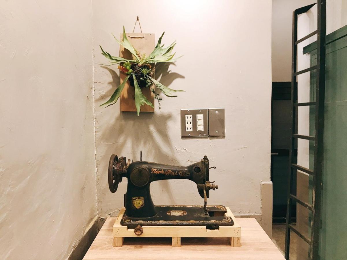 醒覺旅人-訂房後需聯繫轉帳 Apartment Tainan Luaran gambar